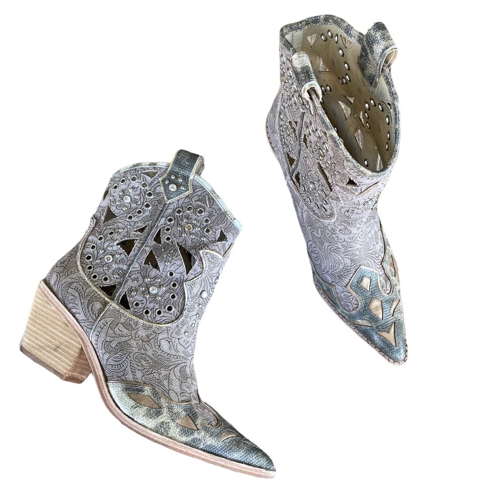 Donald J. Pliner Metallic Silver Laser-Cut Western Ankle Boots